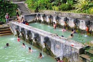 Banjar Hot spring Paket Tour Lovina